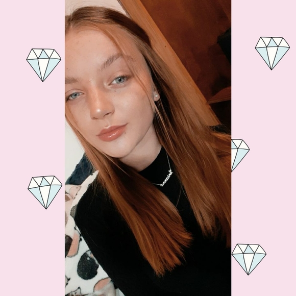 Meet your Posher, Kari - Picture 1 of 1